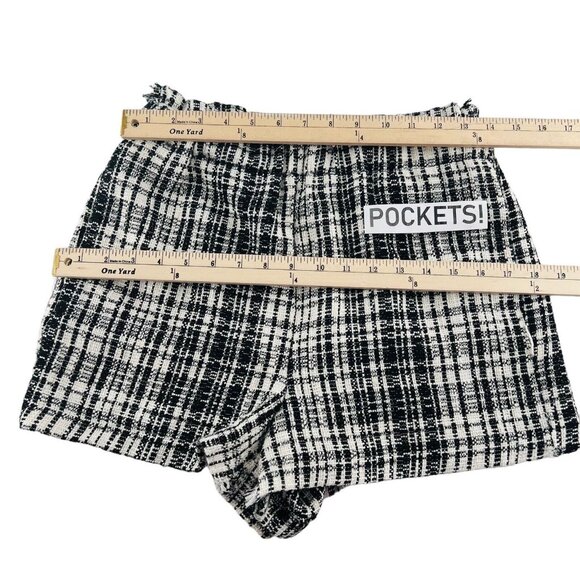 Zara Basic Women's Shorts Tweed Elastic Waist Plaid Size Medium Black White - Picture 4 of 5